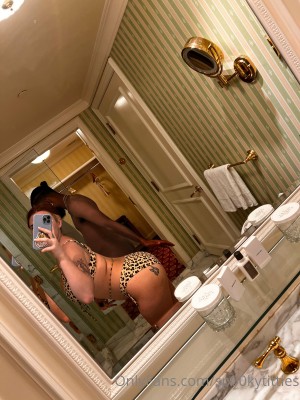 Sp00kytitties Photo #58