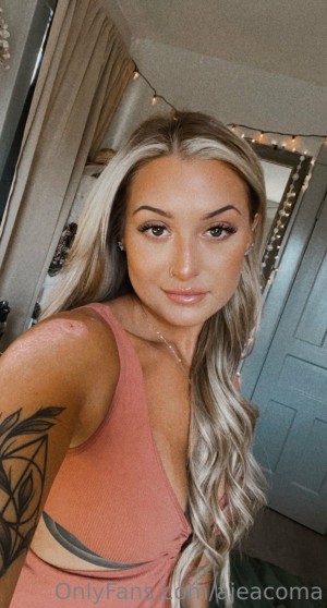 Alyssa Jeacoma Photo #28