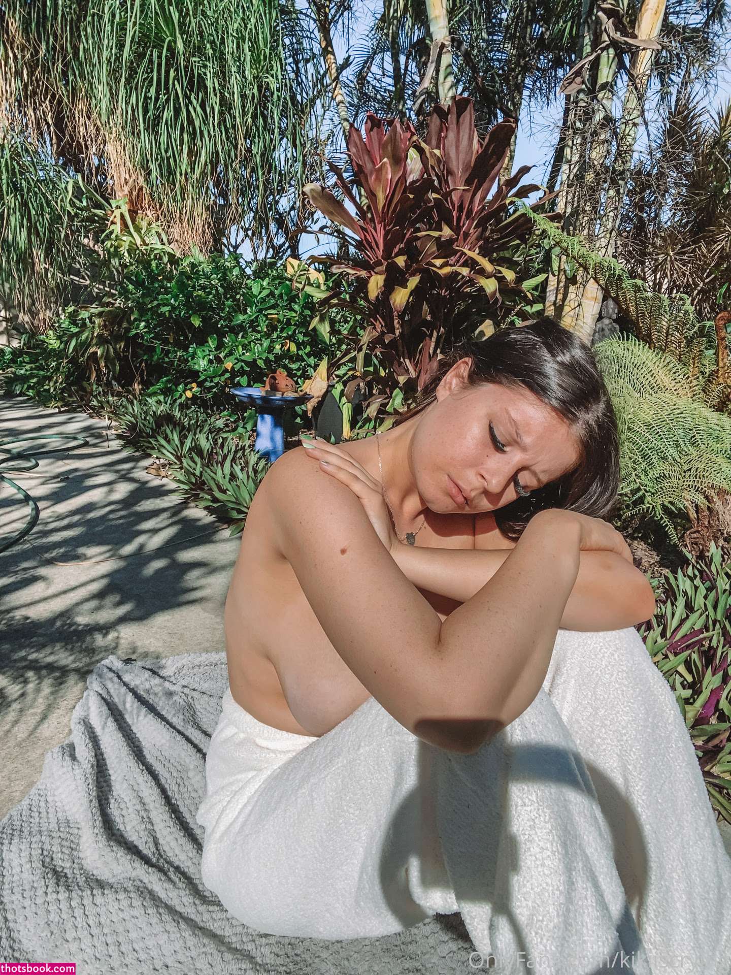 Kikiiscrying Photo #156