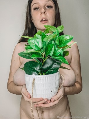 Kikiiscrying Photo #182