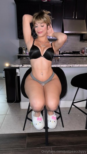 Amariah Morales Photo #20