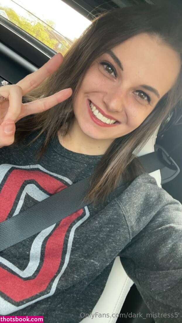 Dark Mistress Photo #23