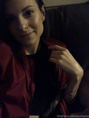theneonharlot Photo #33