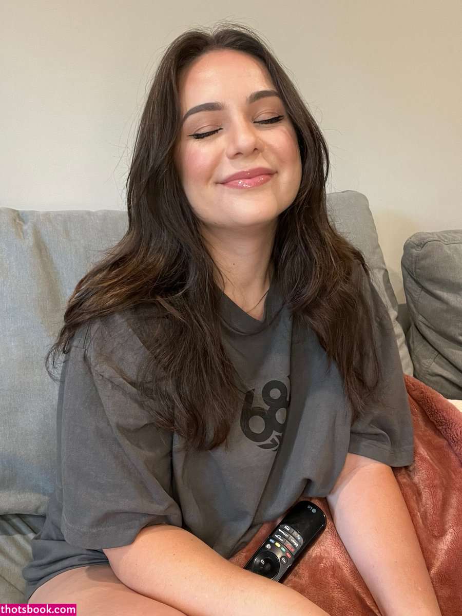 carolinebond Photo #14