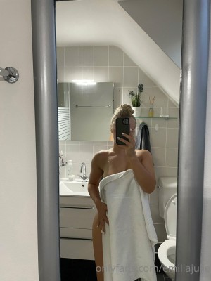 emiliajulie Photo #42