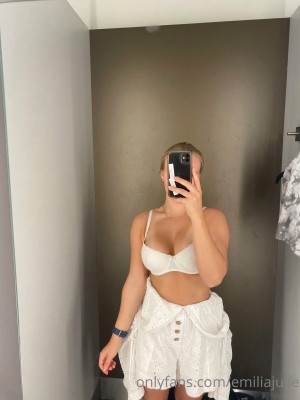 emiliajulie Photo #47