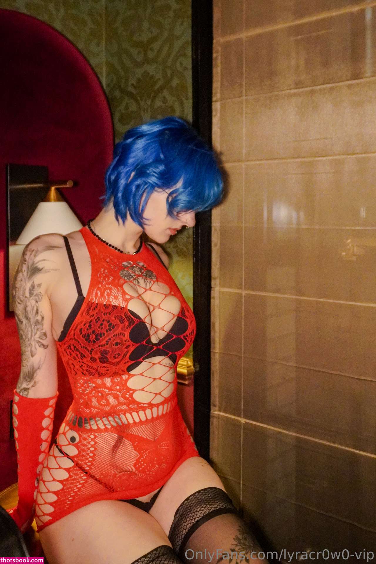 Lyra Crow Photo #1008