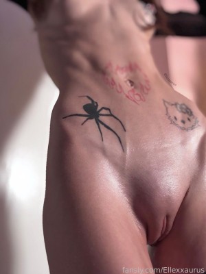 Ellasaurus23 Photo #24