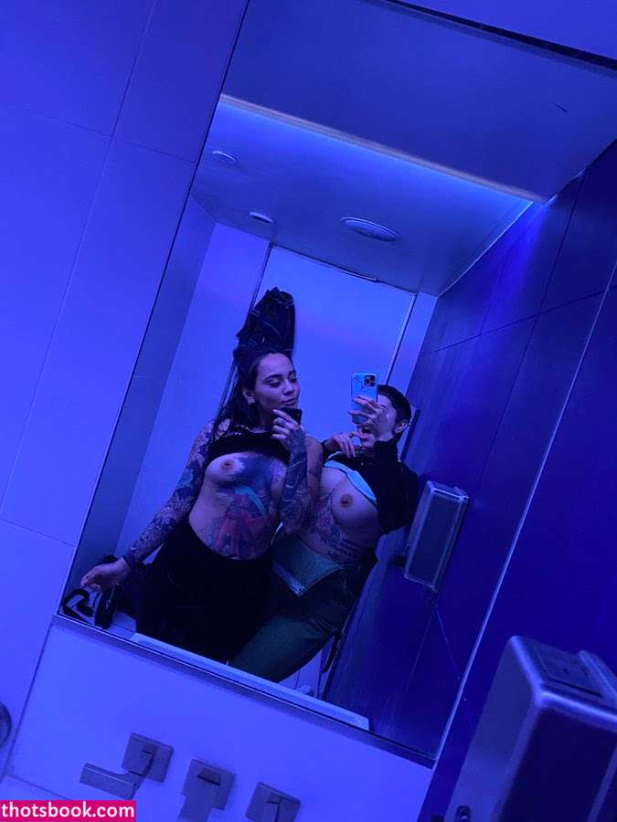 wakeynbakeynakey Photo #52