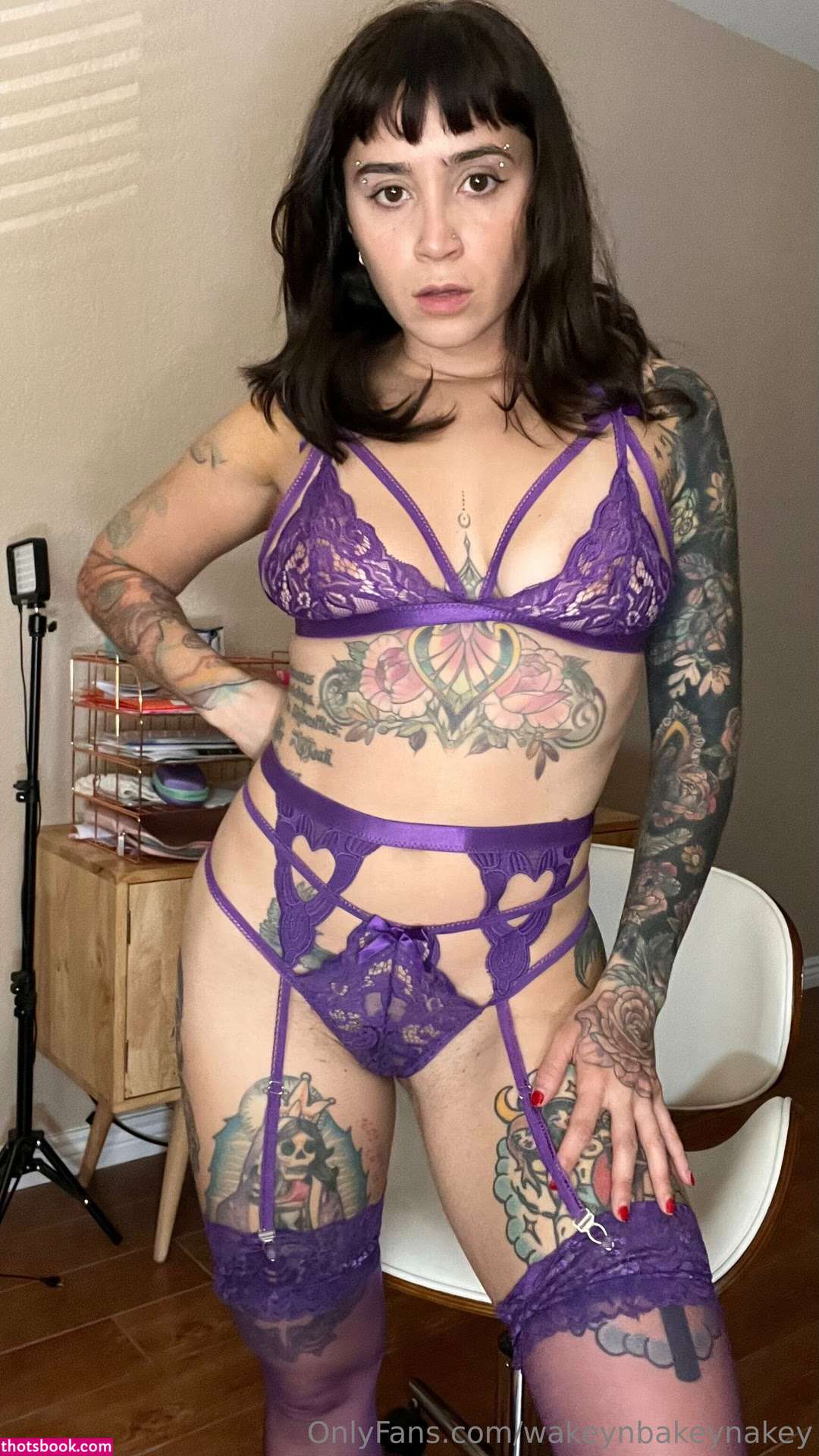 wakeynbakeynakey Photo #114