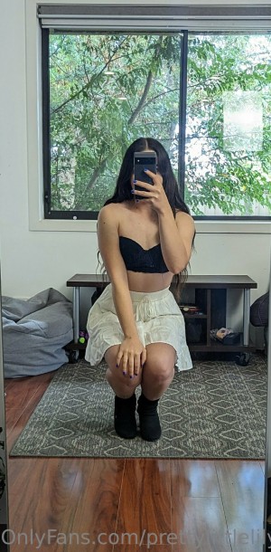 Prettylittlelily48 Photo #112