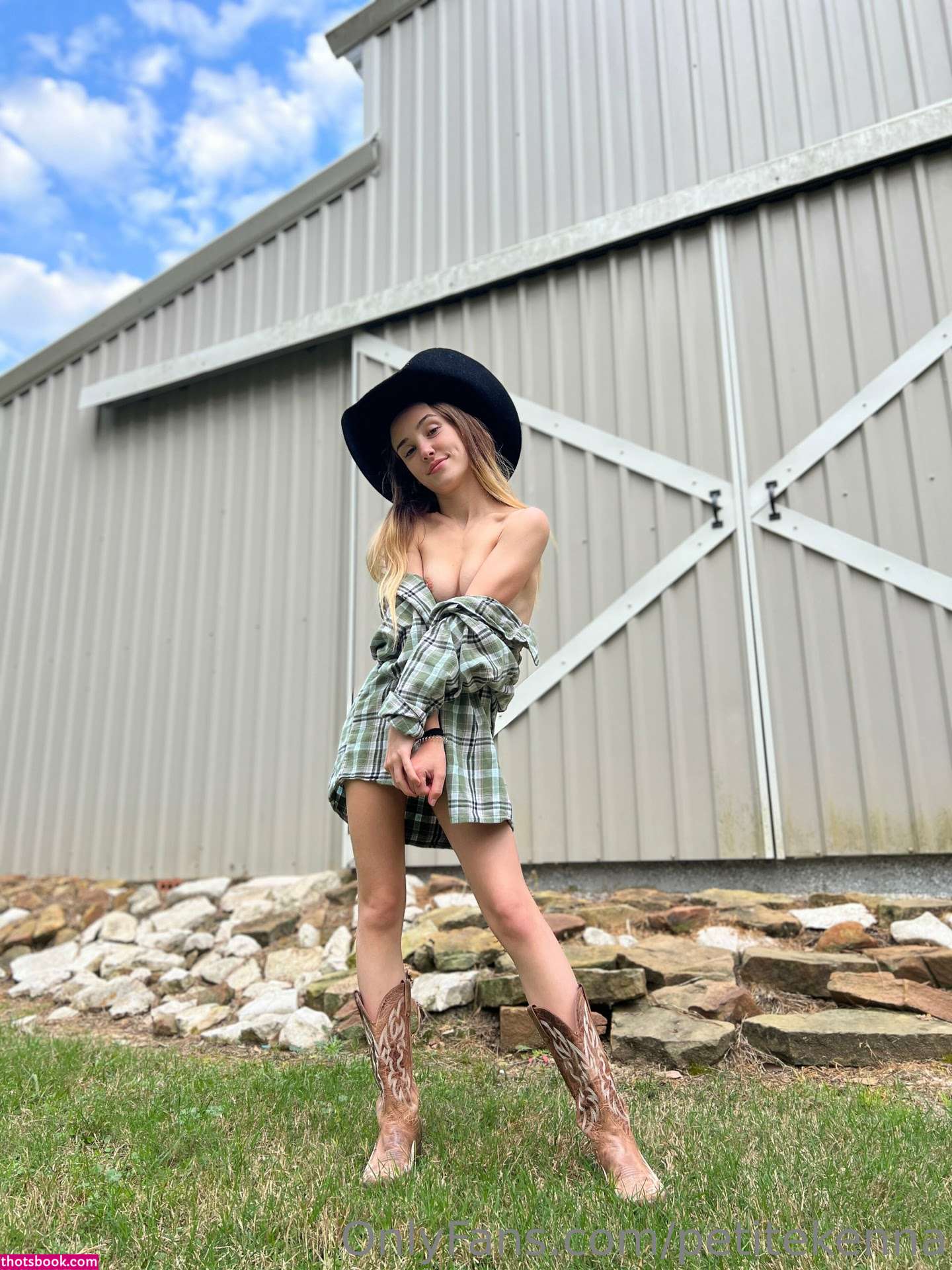 Petitekenna Photo #60