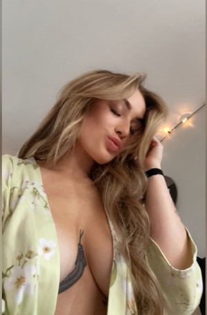 Alyssa Jeacoma Photo #7