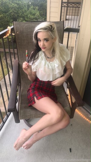 cutestfeetgirl Photo #50