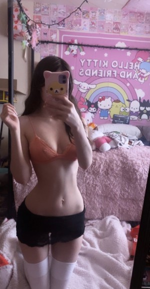 Meowforher Photo #29