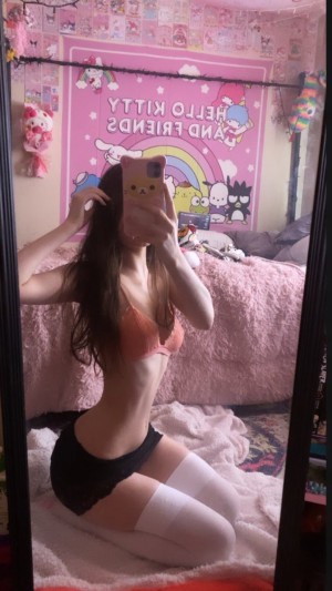 Meowforher Photo #39