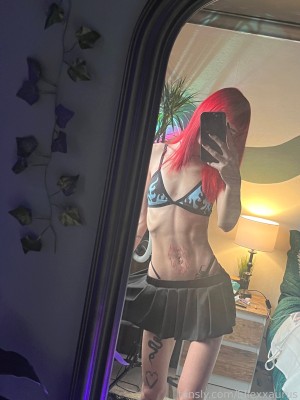 Ellasaurus23 Photo #87