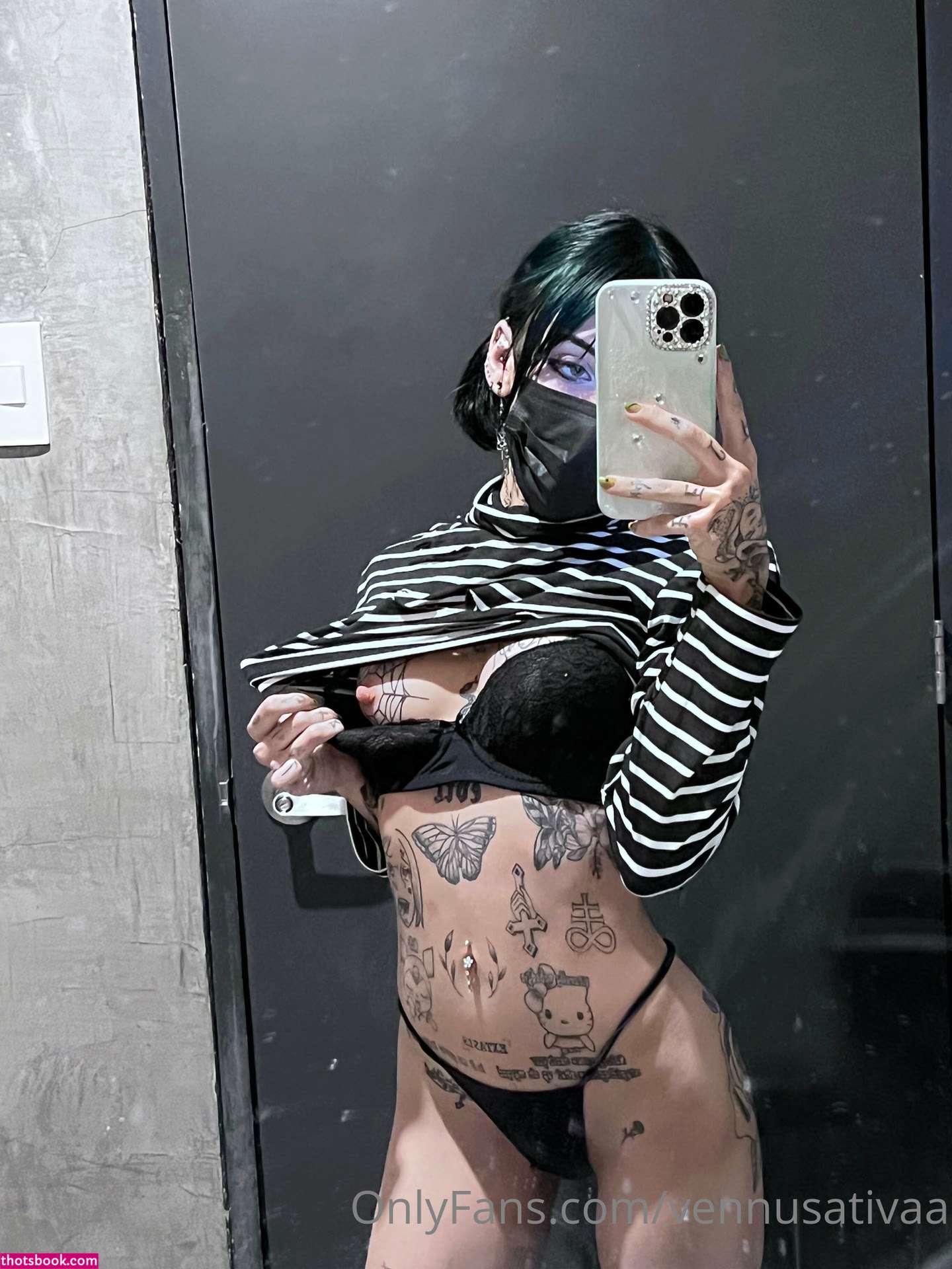 Vennussativa Photo #45