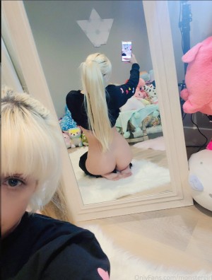 Monstergirl Photo #43