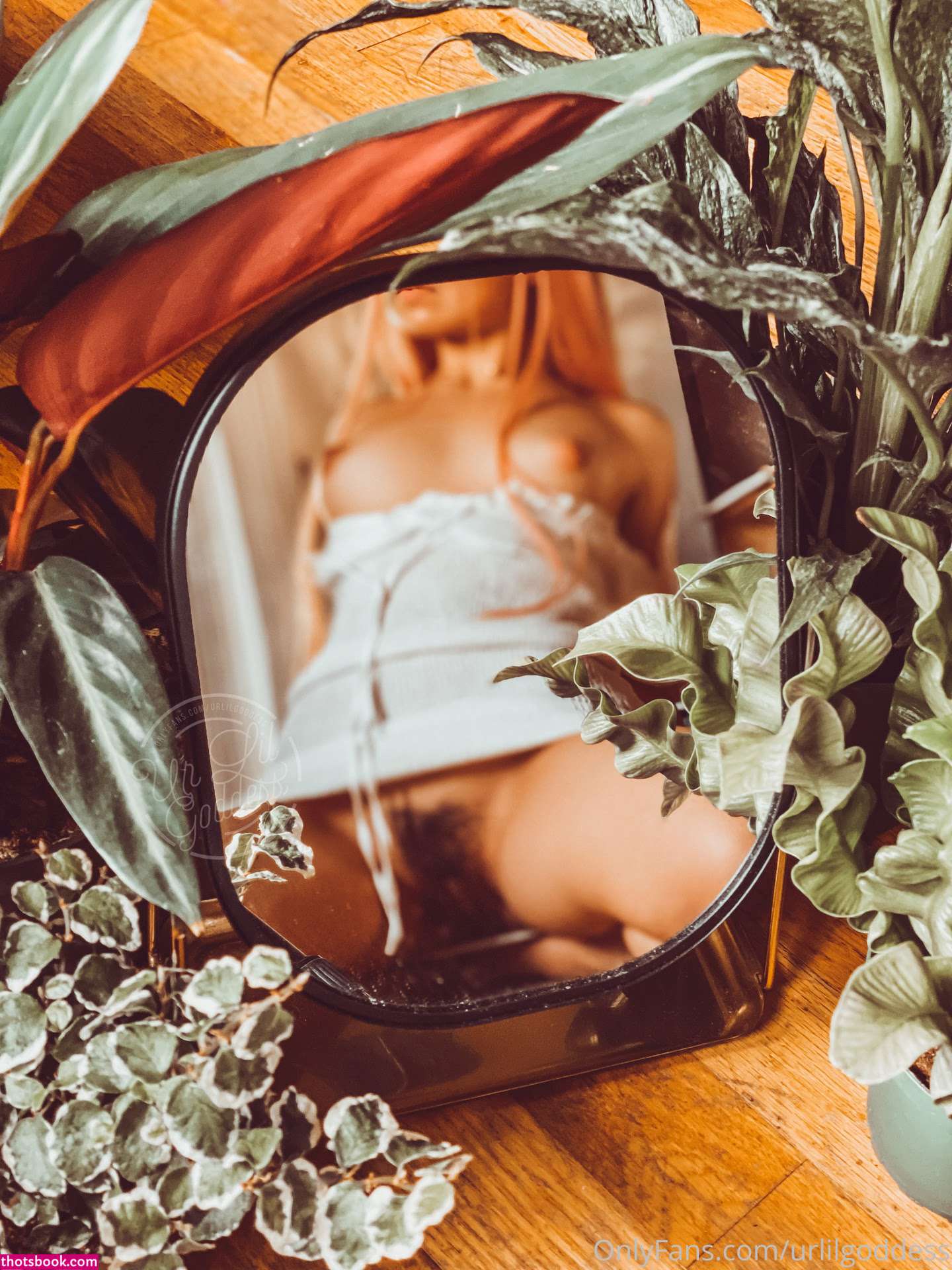 urlilgoddess Photo #4