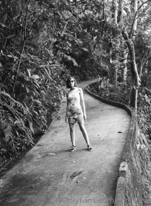 Liara Roux Photo #288