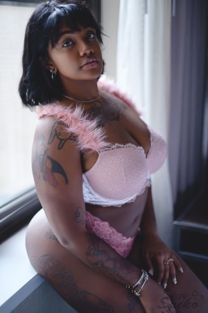 Izzy Saeko Photo #109