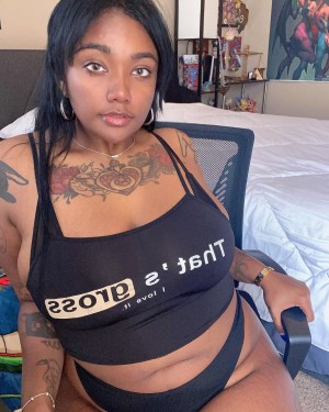 Izzy Saeko Photo #136