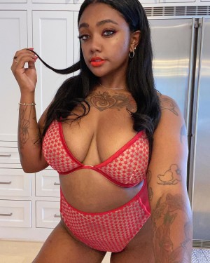 Izzy Saeko Photo #143