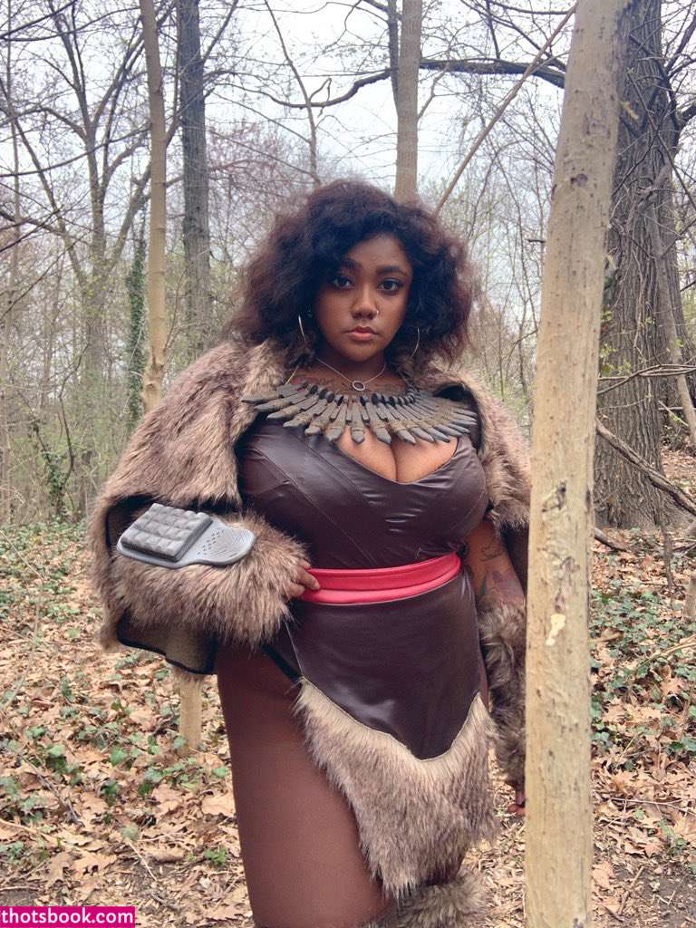 Izzy Saeko Photo #158