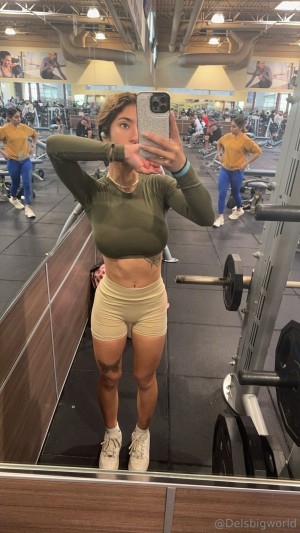 Delia Mandujano Photo #22