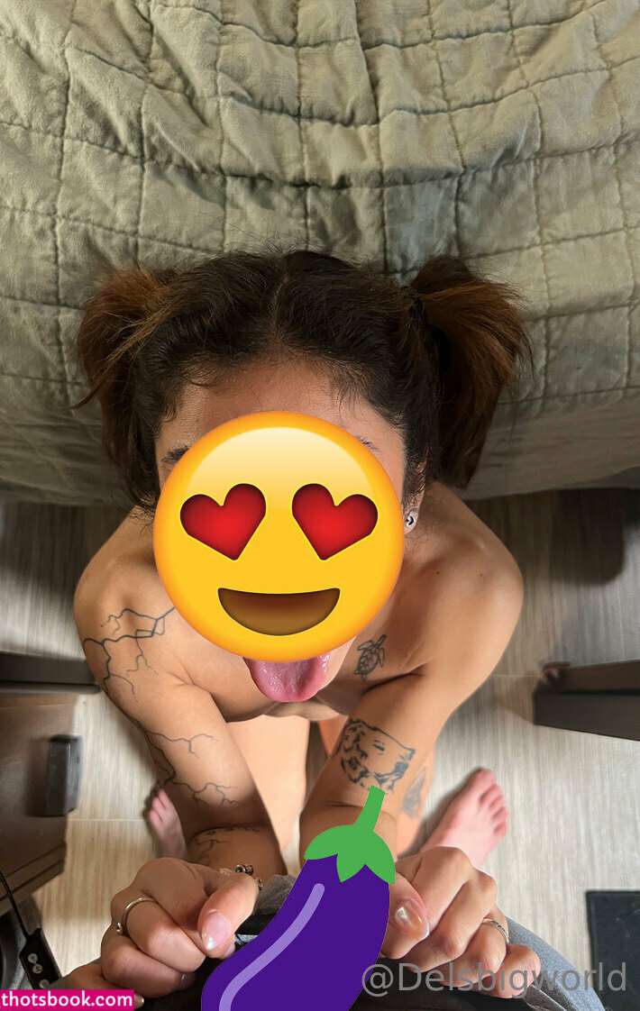 Delia Mandujano Photo #53