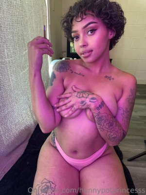 Hunnytpotprincesss Photo #40