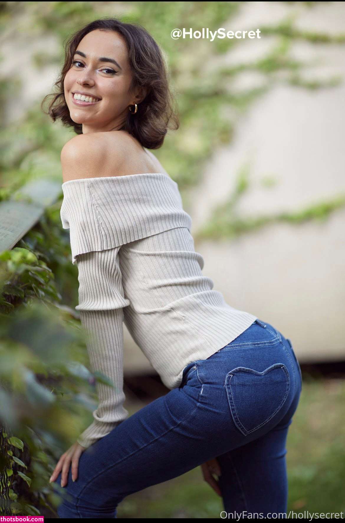 Holly Secrets Photo #7