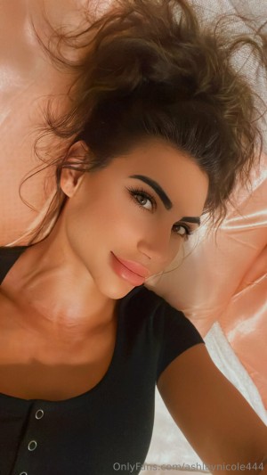 Ashley Nicole Photo #6