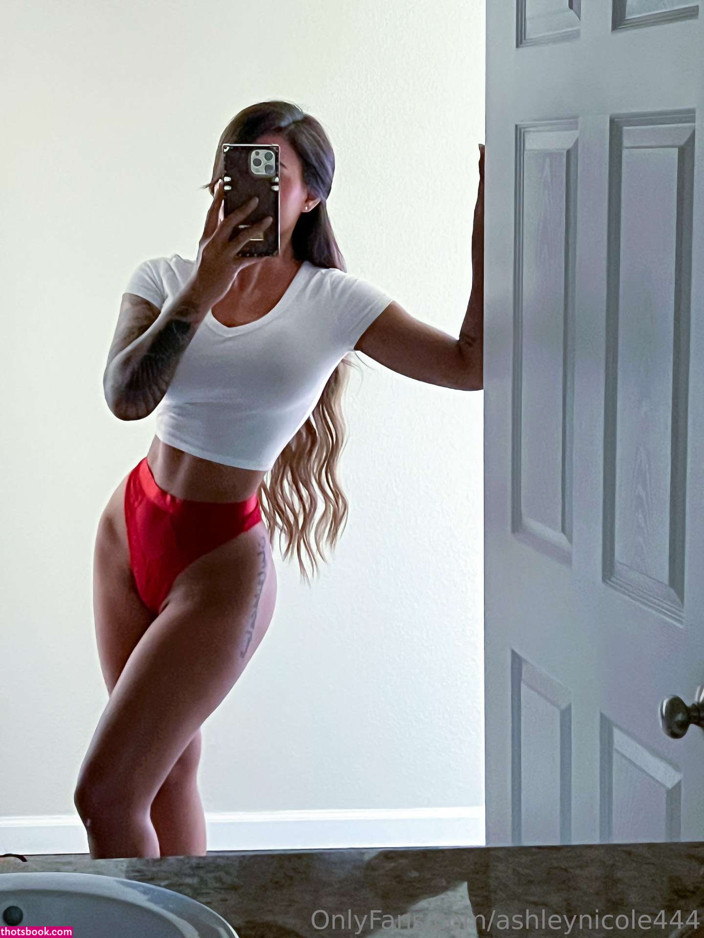 Ashley Nicole Photo #14