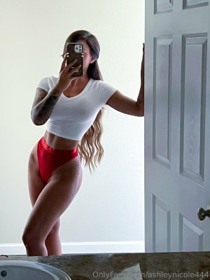 Ashley Nicole Photo #14