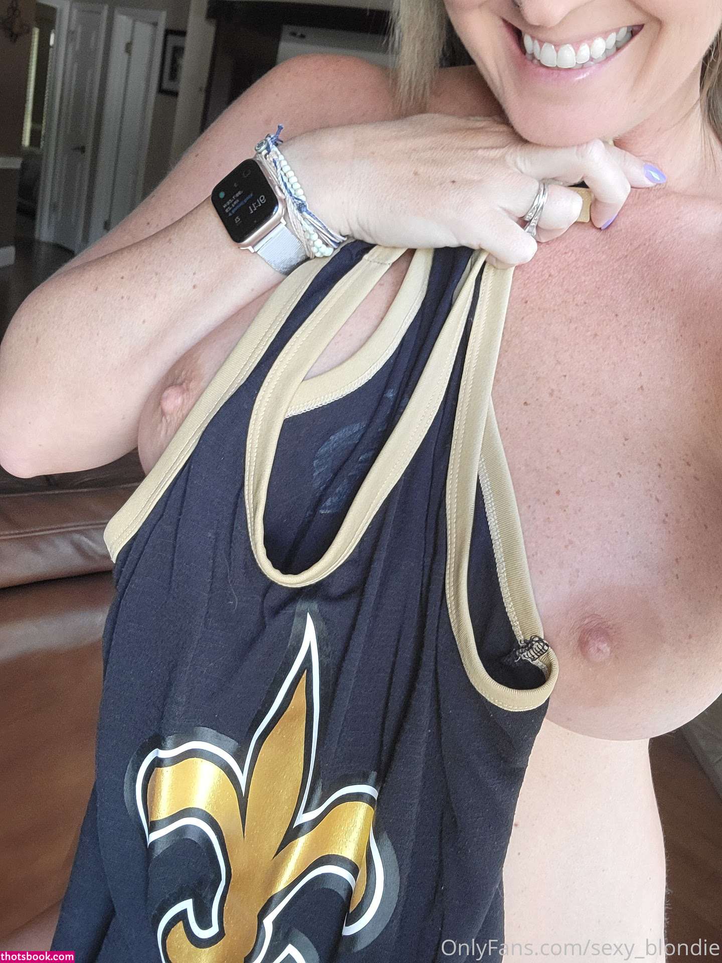 Holistic Nicole Photo #111