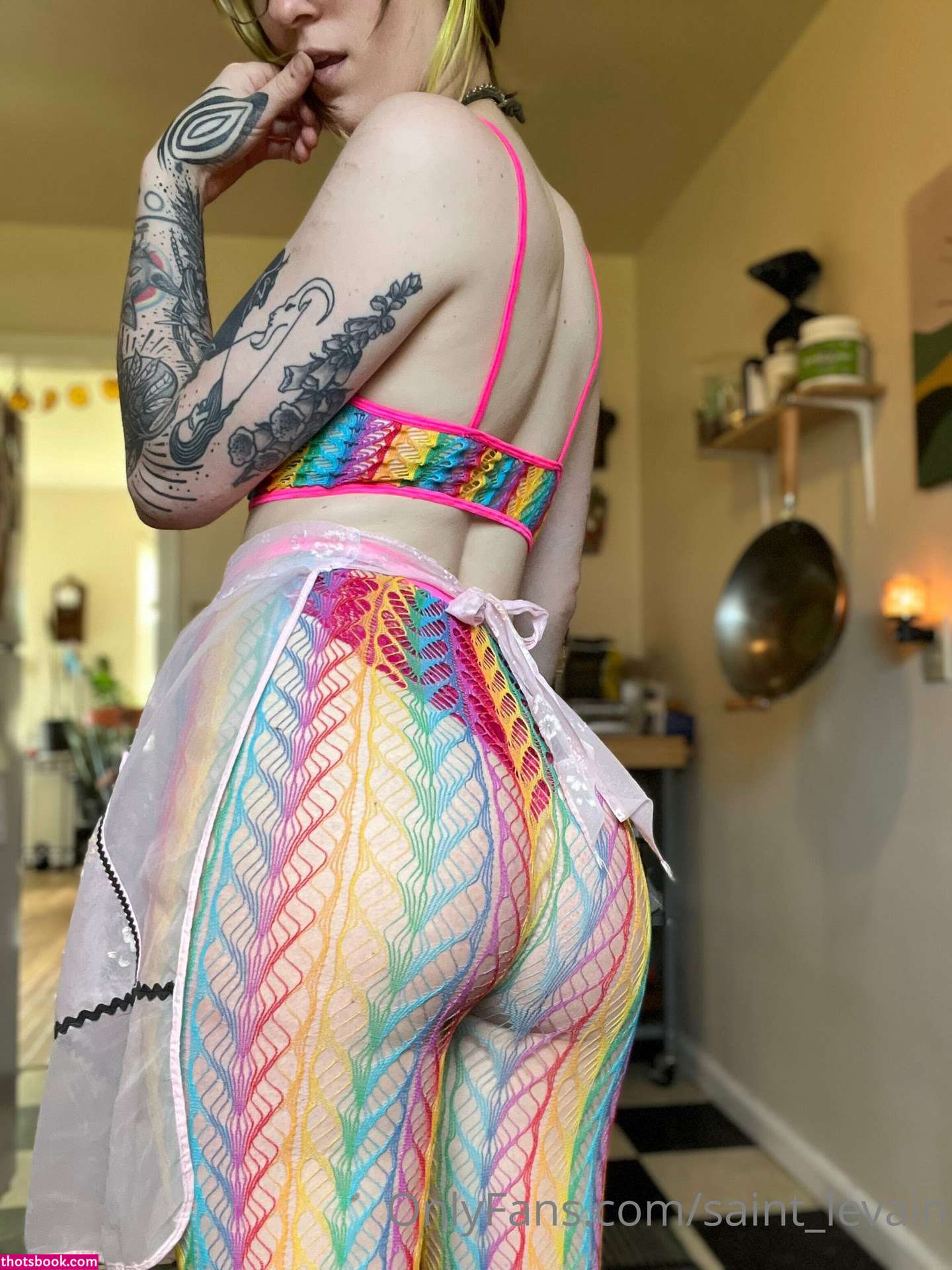 Saint Levain Photo #133