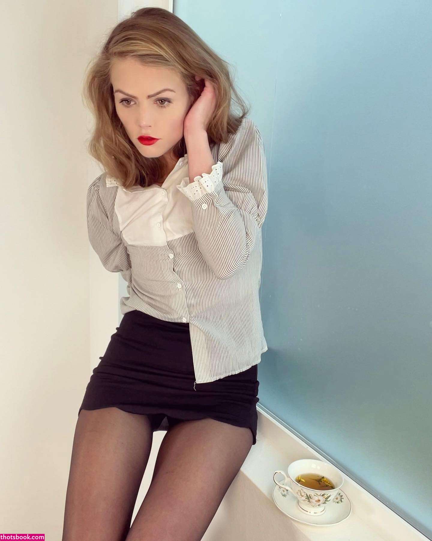 Claire Benedicta Photo #7