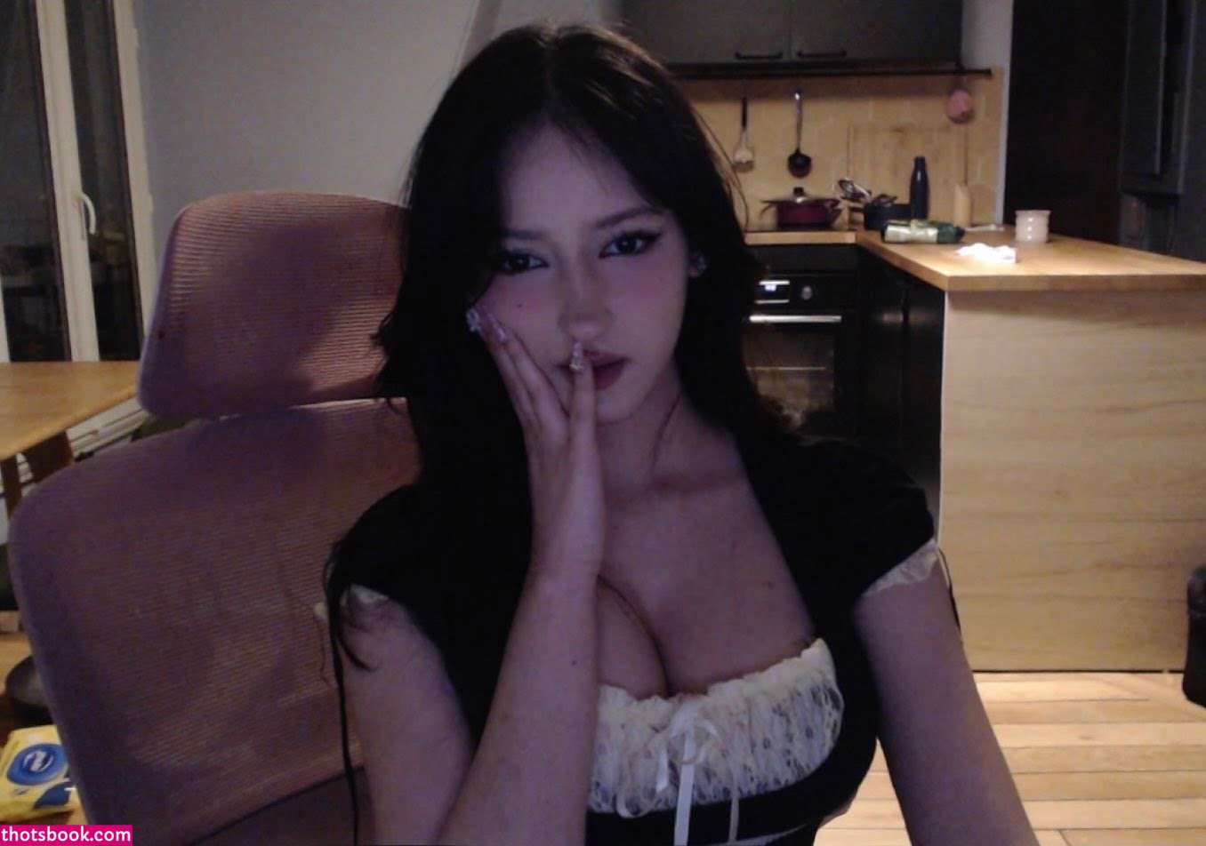 winterwifey Photo #9