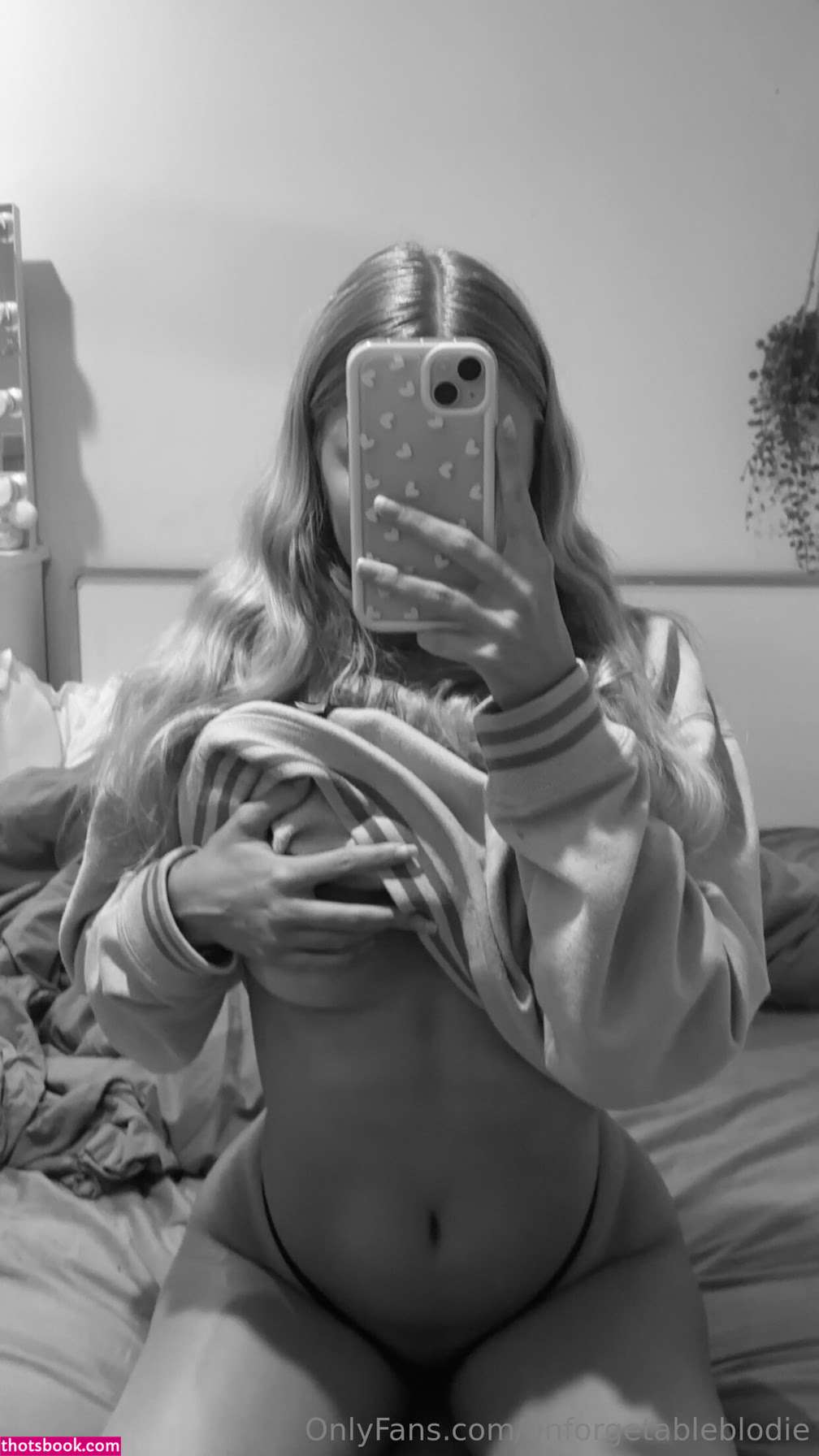 Unforgettable Blondie Photo #4