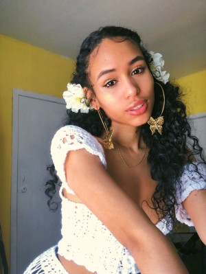 Genesis Vega Photo #9