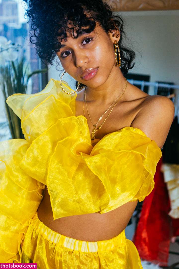 Genesis Vega Photo #21