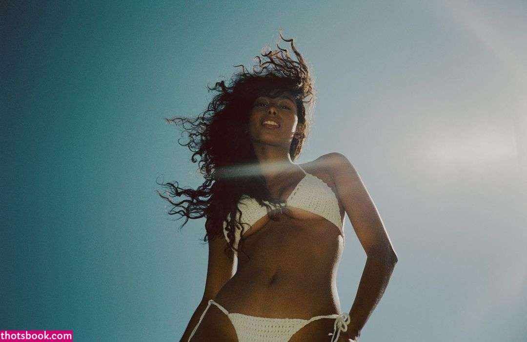 Mila Cabrera Photo #8