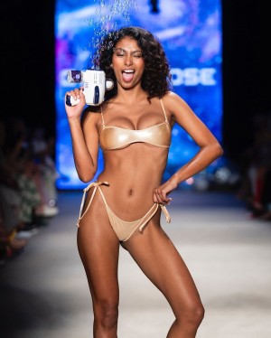 Mila Cabrera Photo #7