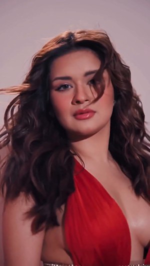 Avneet Kaur Photo #1