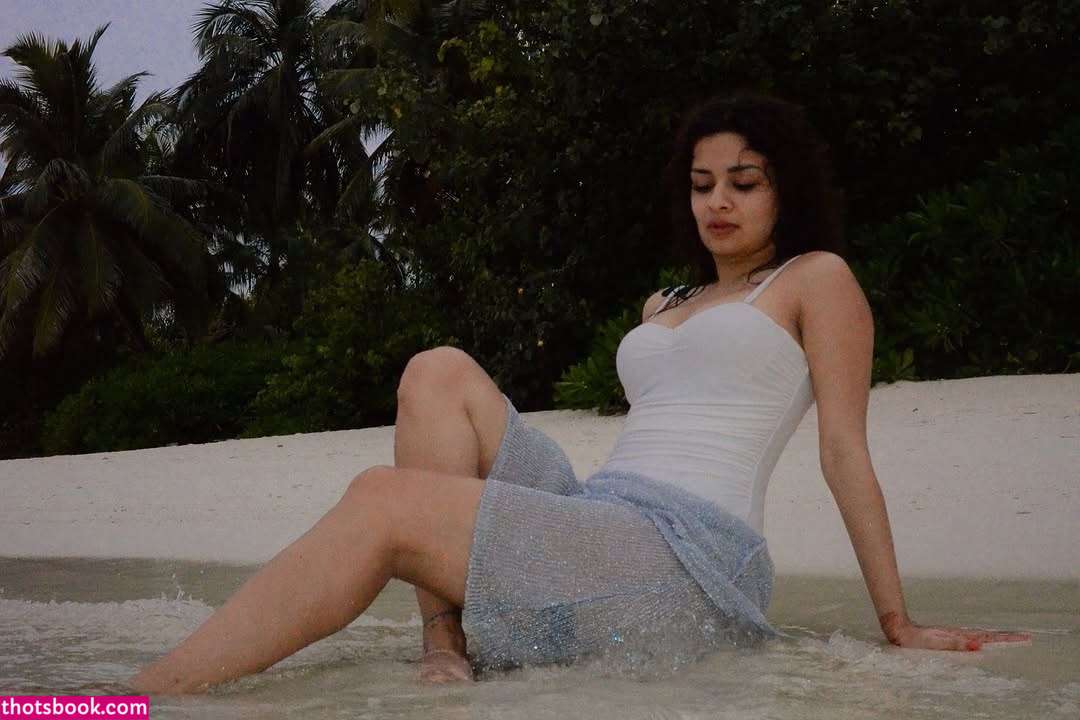 Avneet Kaur Photo #29