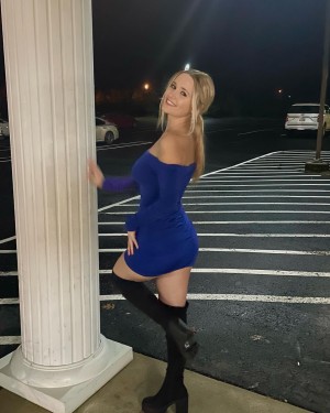 Julianna Elisee Photo #1