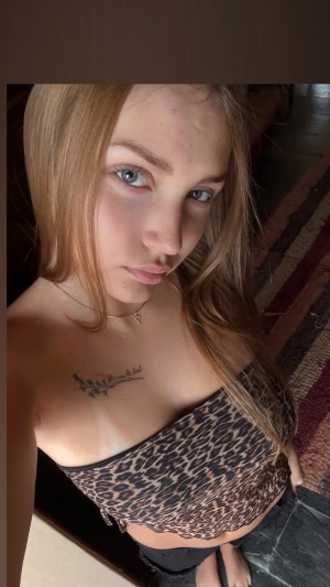 lowkeyvictoria Photo #27