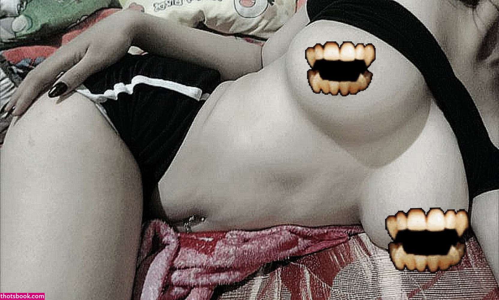 V4mp1r333h03 Photo #2